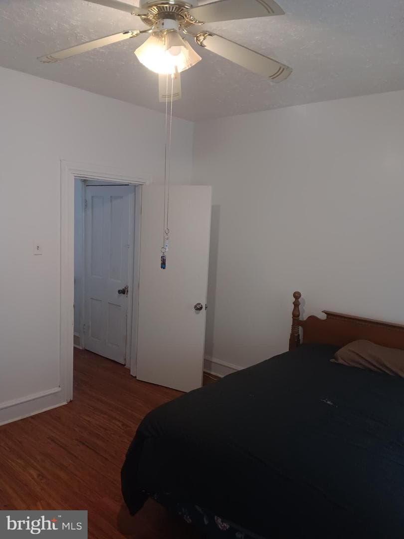 2534 W Sergeant Street photo 15