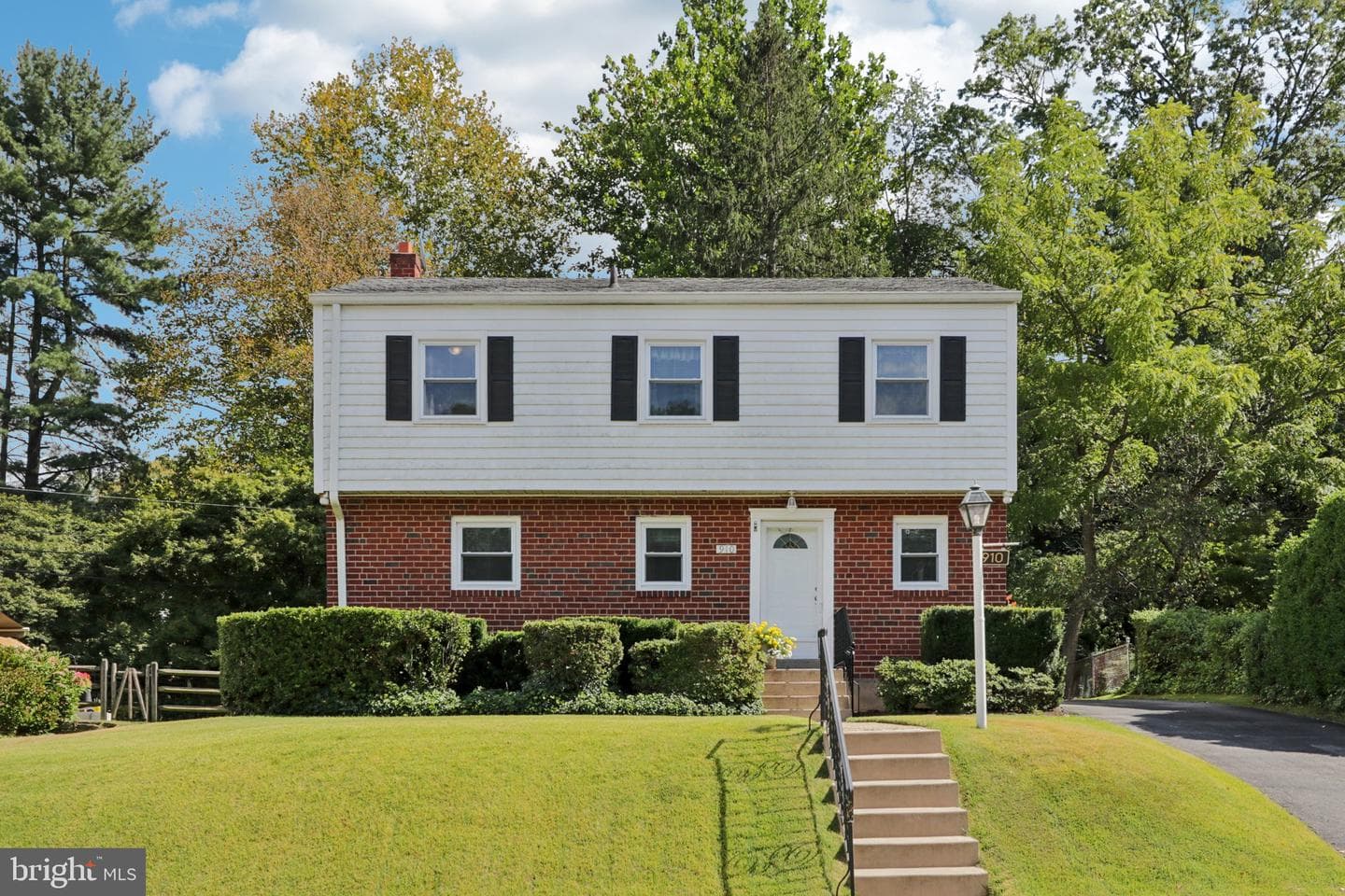910 Glenroy Road