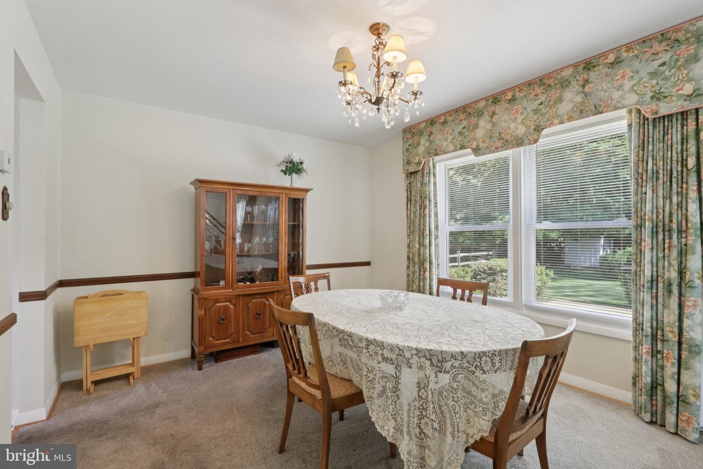 910 Glenroy Road photo 4