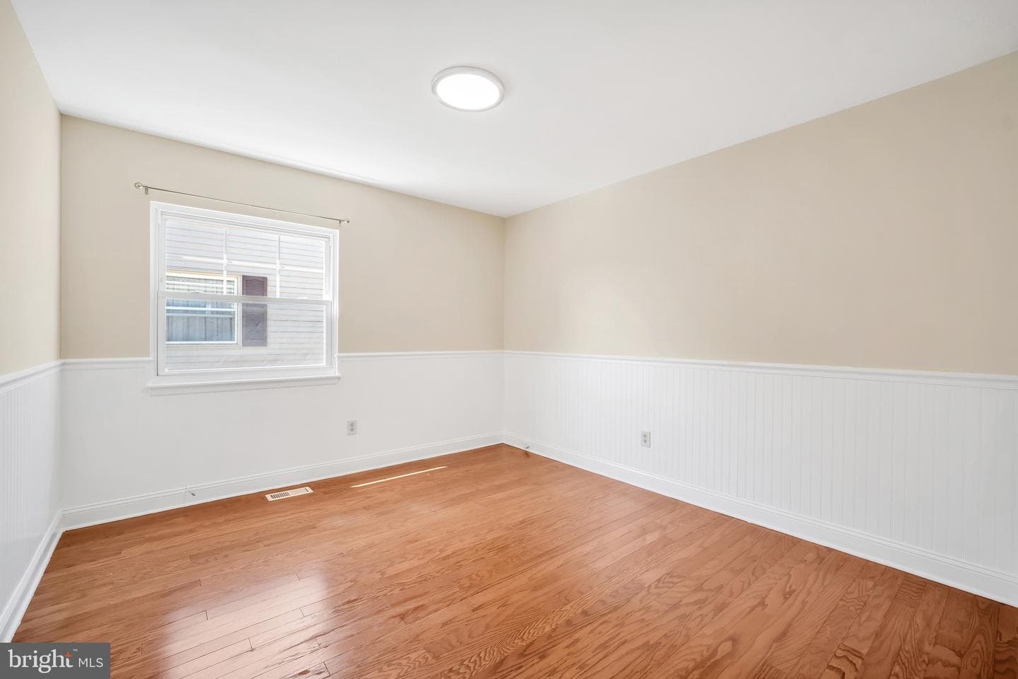 9376 Neil Road #a photo 10