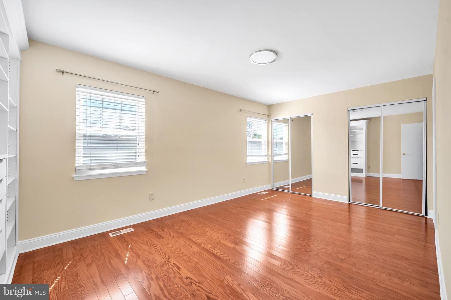 9376 Neil Road #a photo 14