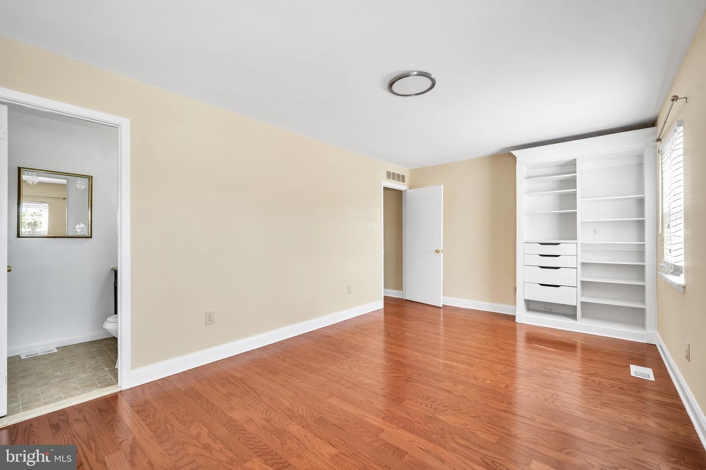 9376 Neil Road #a photo 15