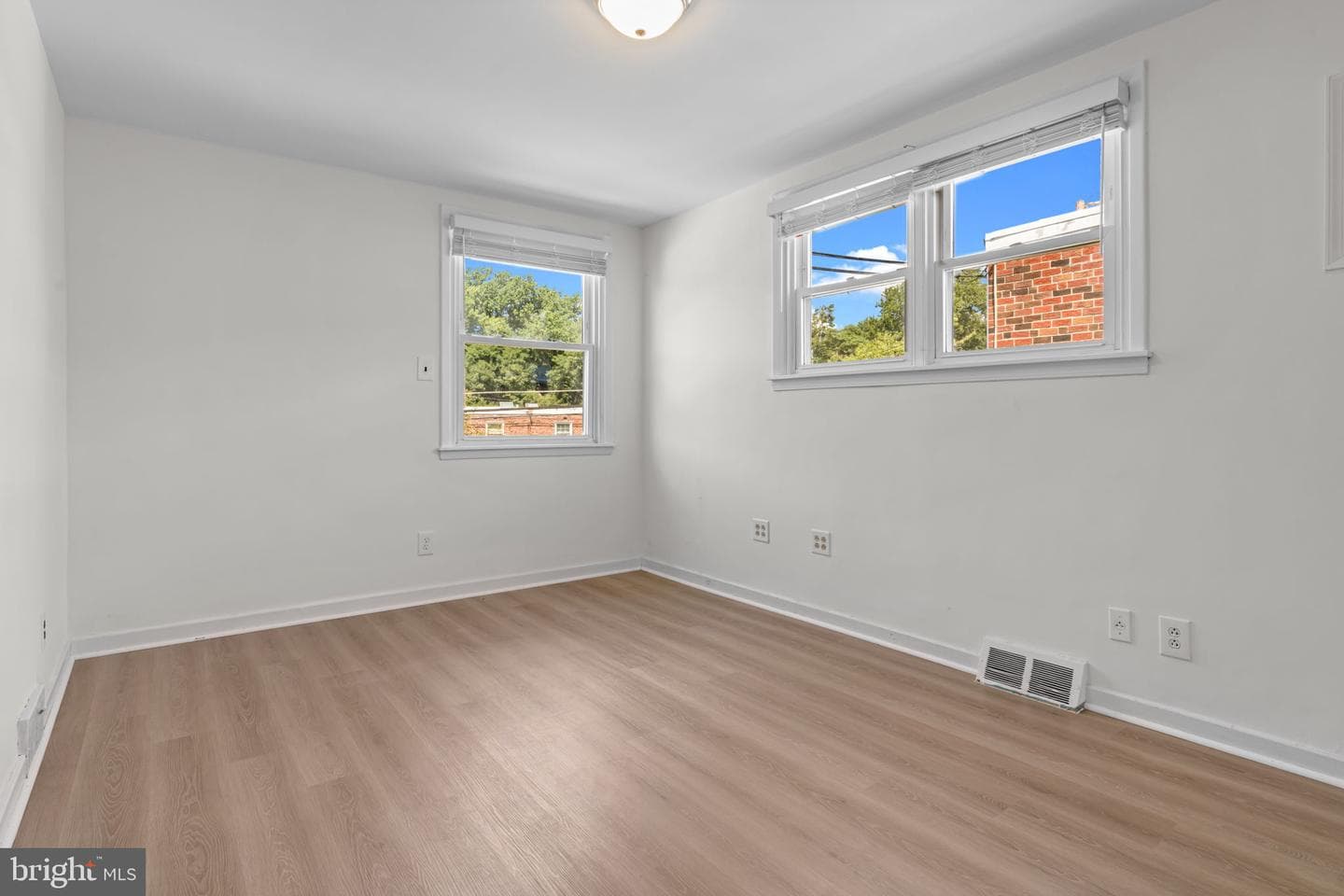 8614 Agusta Street photo 18