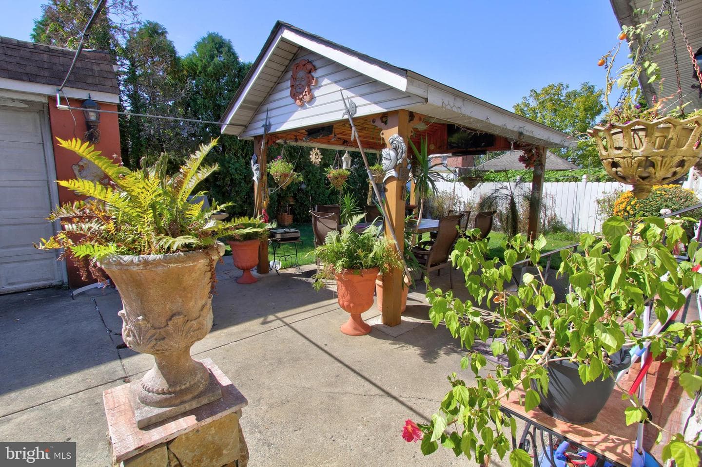 1336 Longshore Avenue photo 28