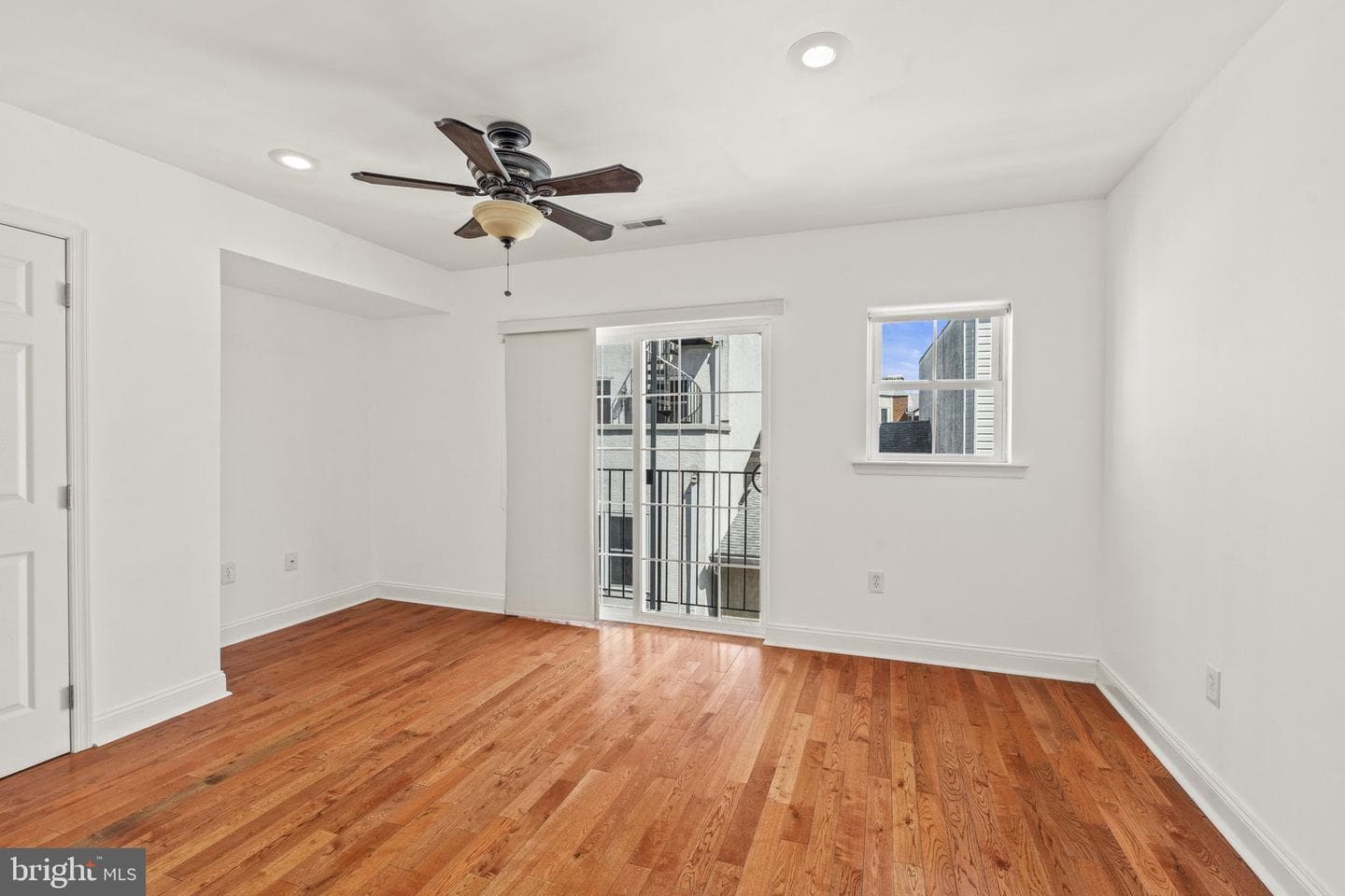 1011 S Dorrance Street photo 22