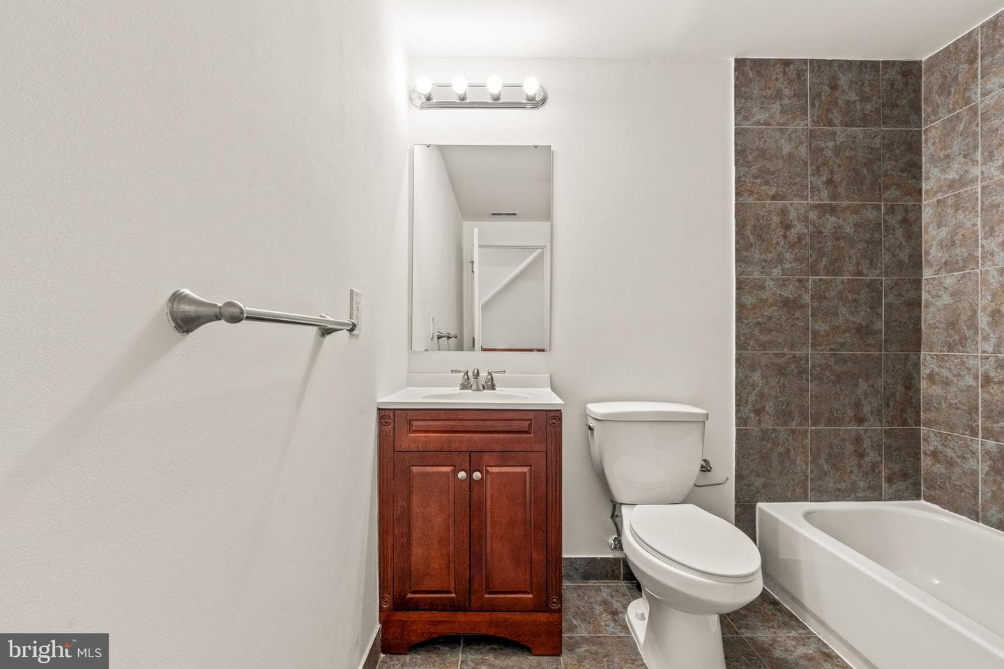 1011 S Dorrance Street photo 24