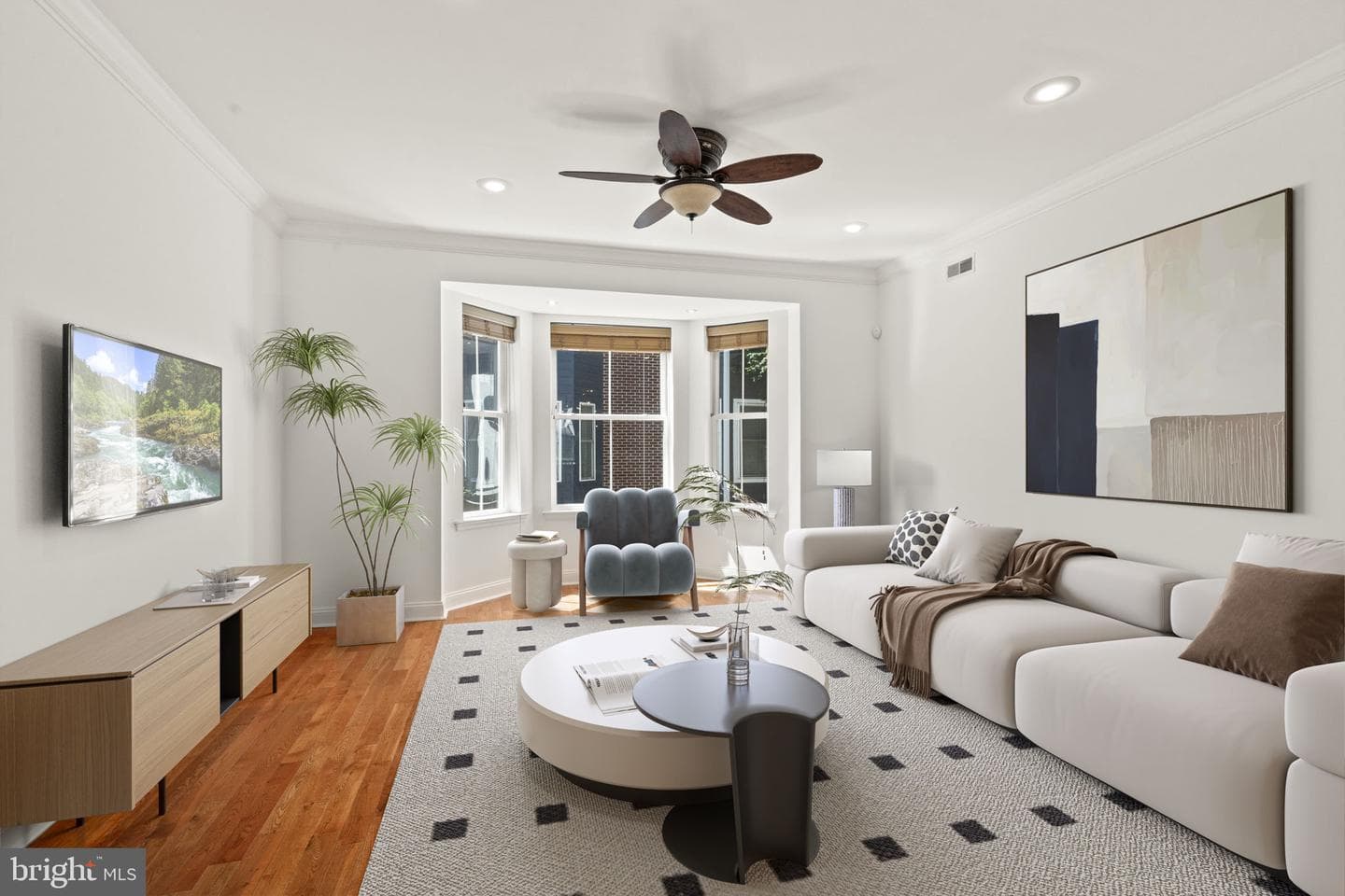 1011 S Dorrance Street photo 3