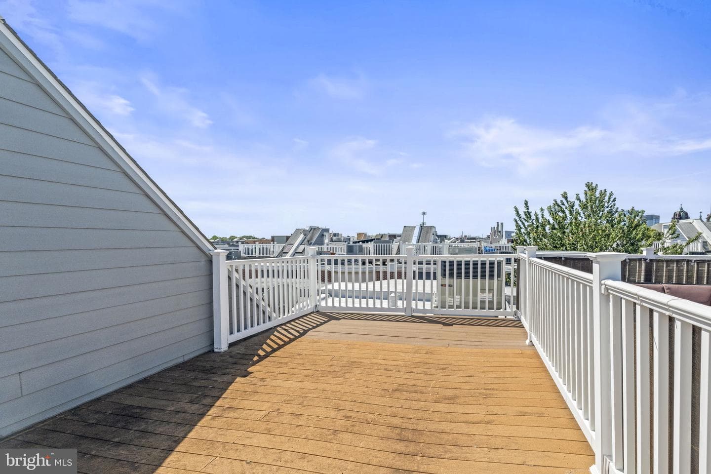 1011 S Dorrance Street photo 32