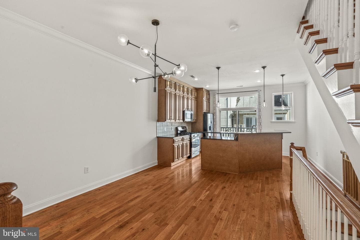 1011 S Dorrance Street photo 9