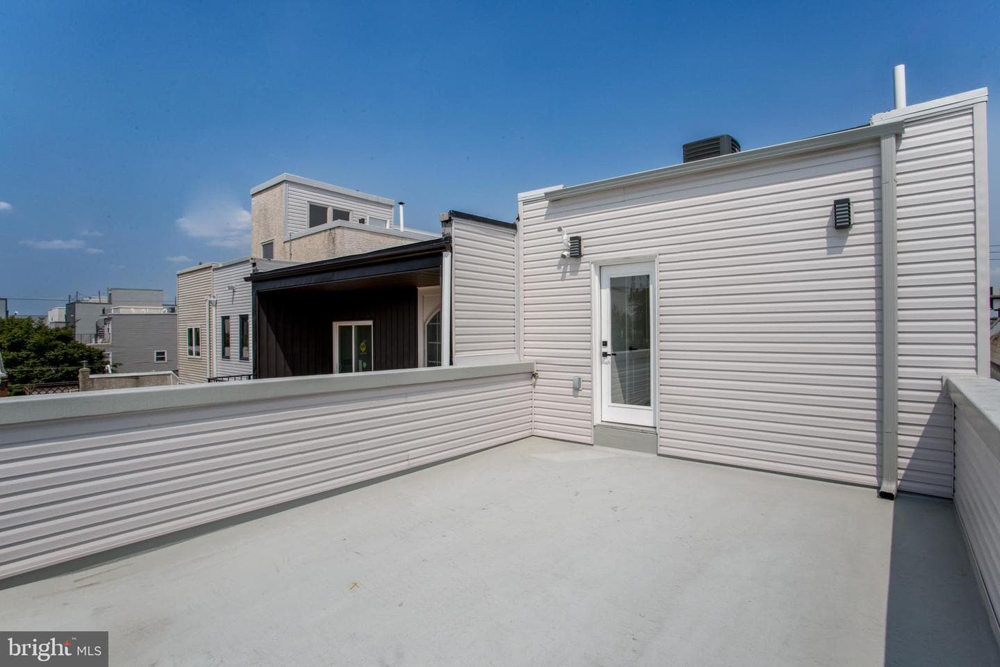 1214 E Fletcher Street photo 59