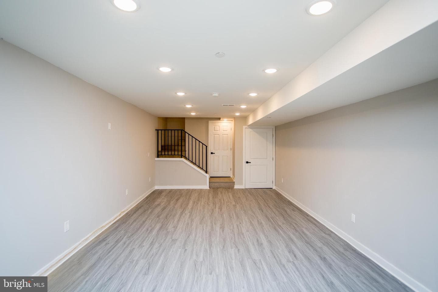 1214 E Fletcher Street photo 68