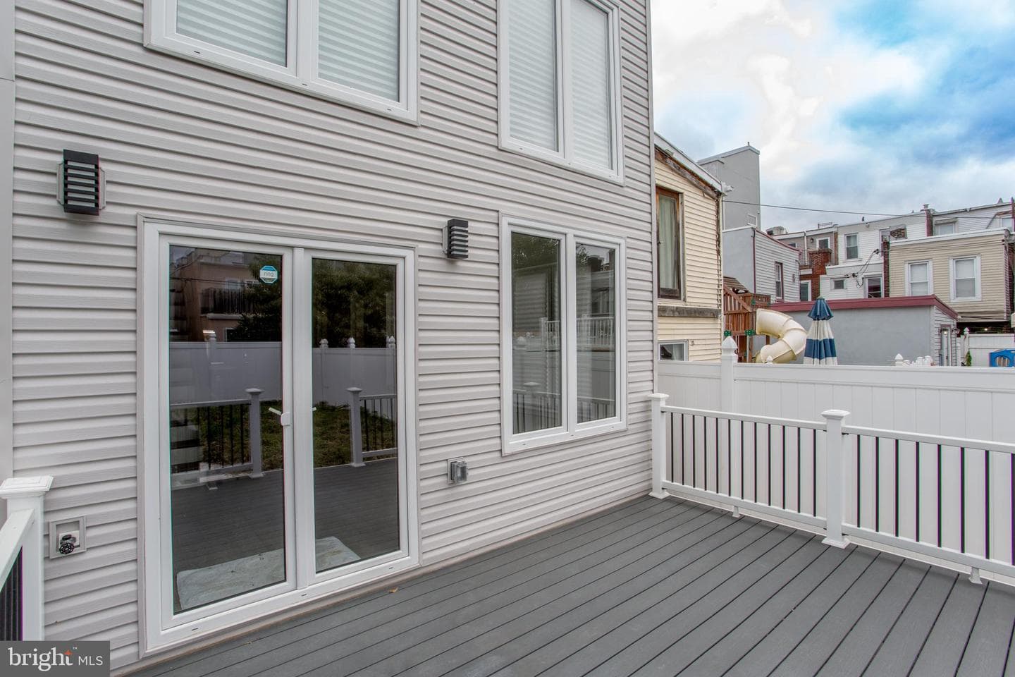 1214 E Fletcher Street photo 73