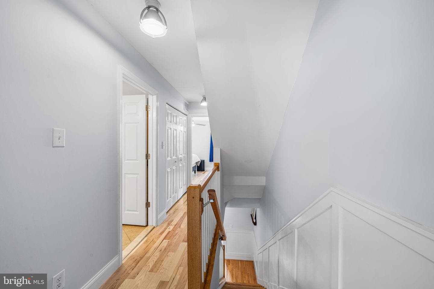 2140 Catharine Street photo 15