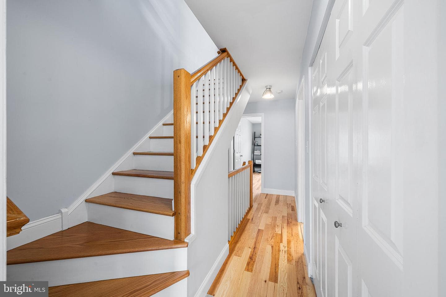 2140 Catharine Street photo 19