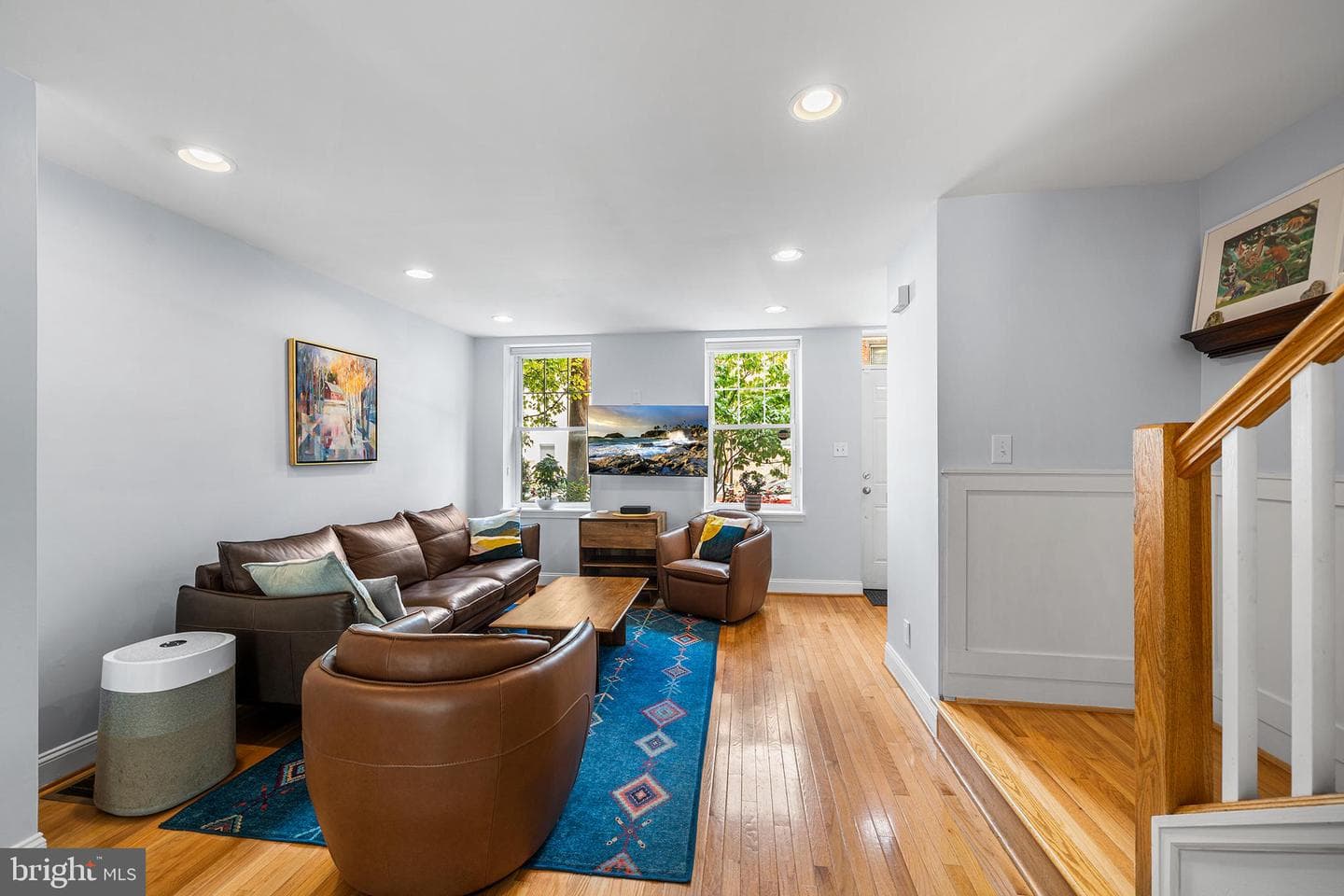 2140 Catharine Street photo 5