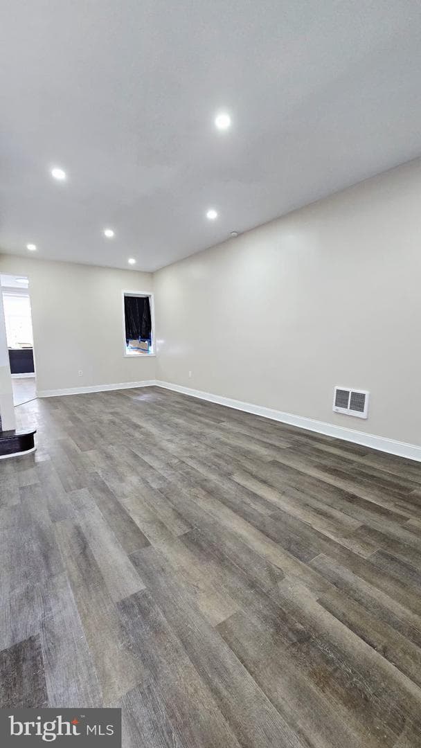 2811 N Croskey Street photo 10