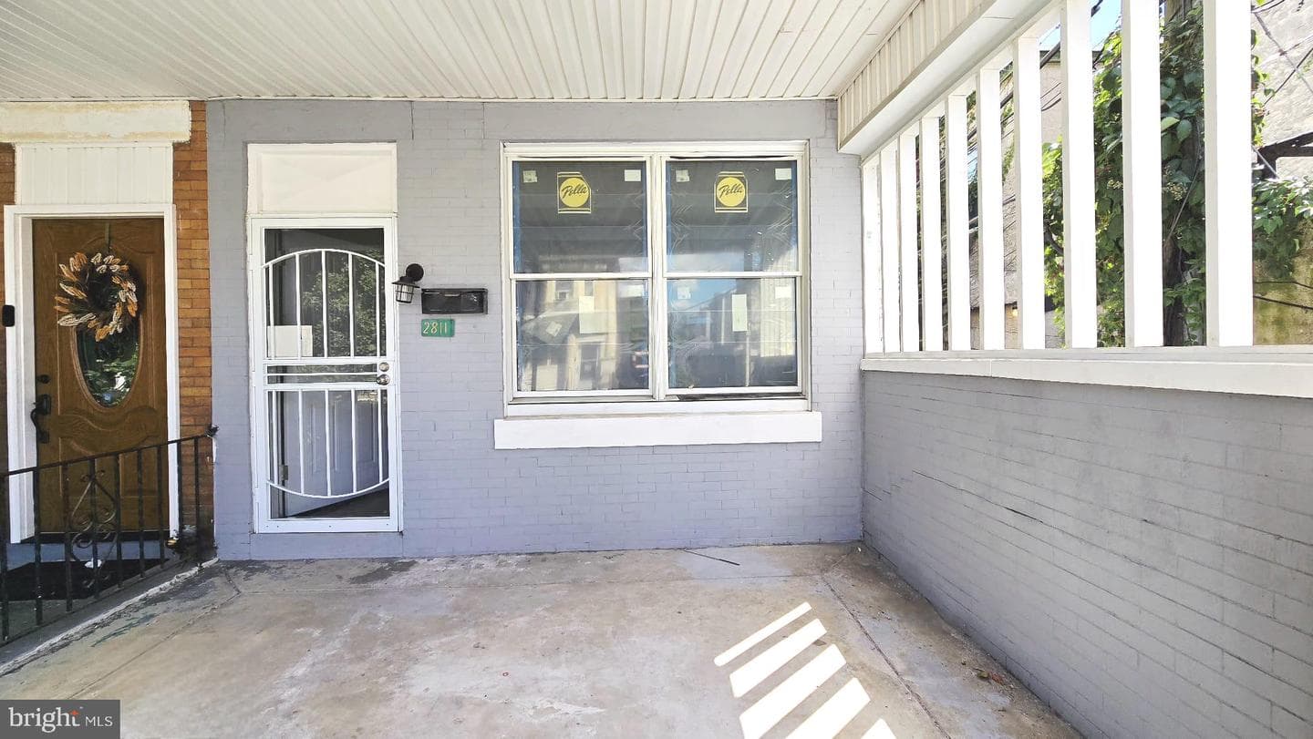 2811 N Croskey Street photo 4