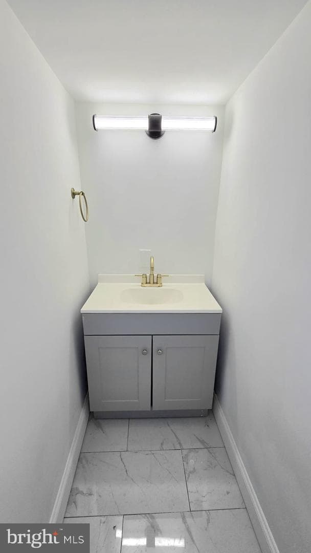 2811 N Croskey Street photo 43
