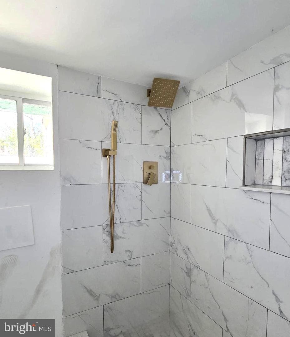 2811 N Croskey Street photo 44
