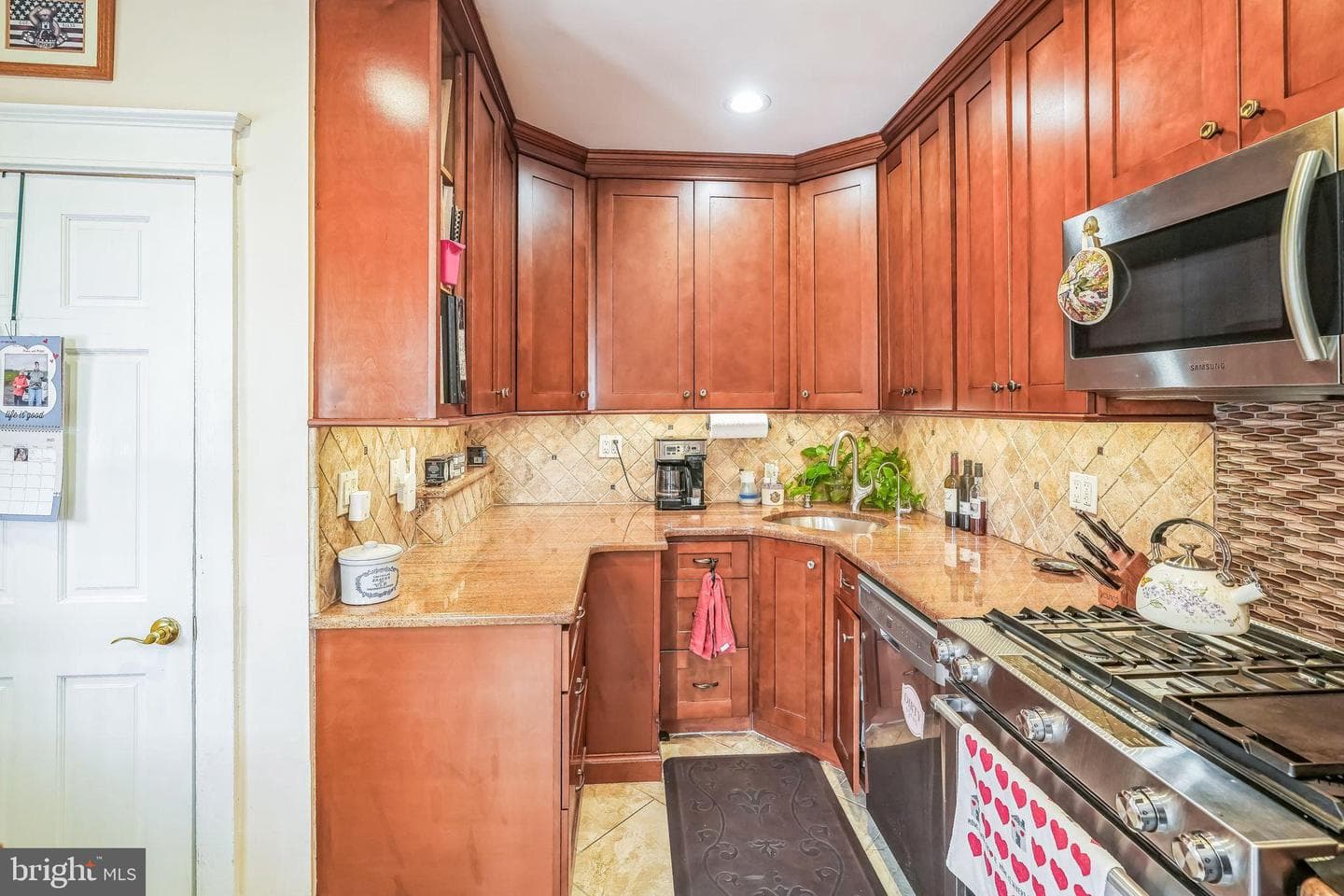 4417 Tyson Avenue photo 7
