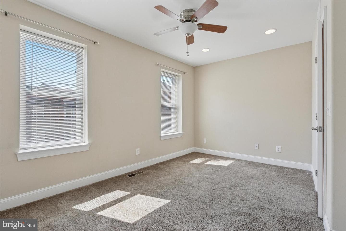 2137 Federal Street photo 19