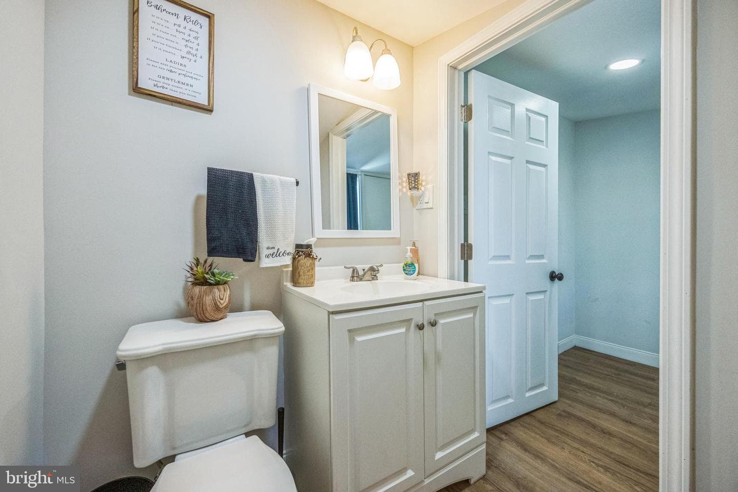 4702 Almond Street photo 13