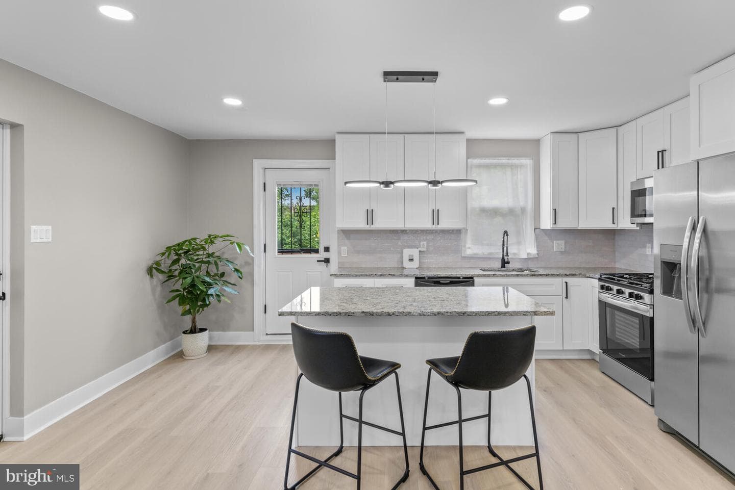 1051 E Vernon Road photo 19