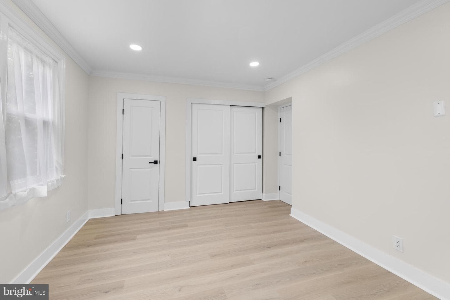 1051 E Vernon Road photo 22