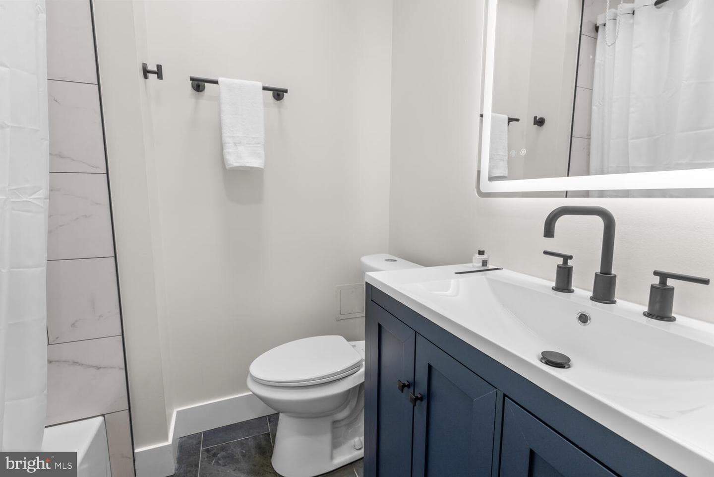 1051 E Vernon Road photo 25