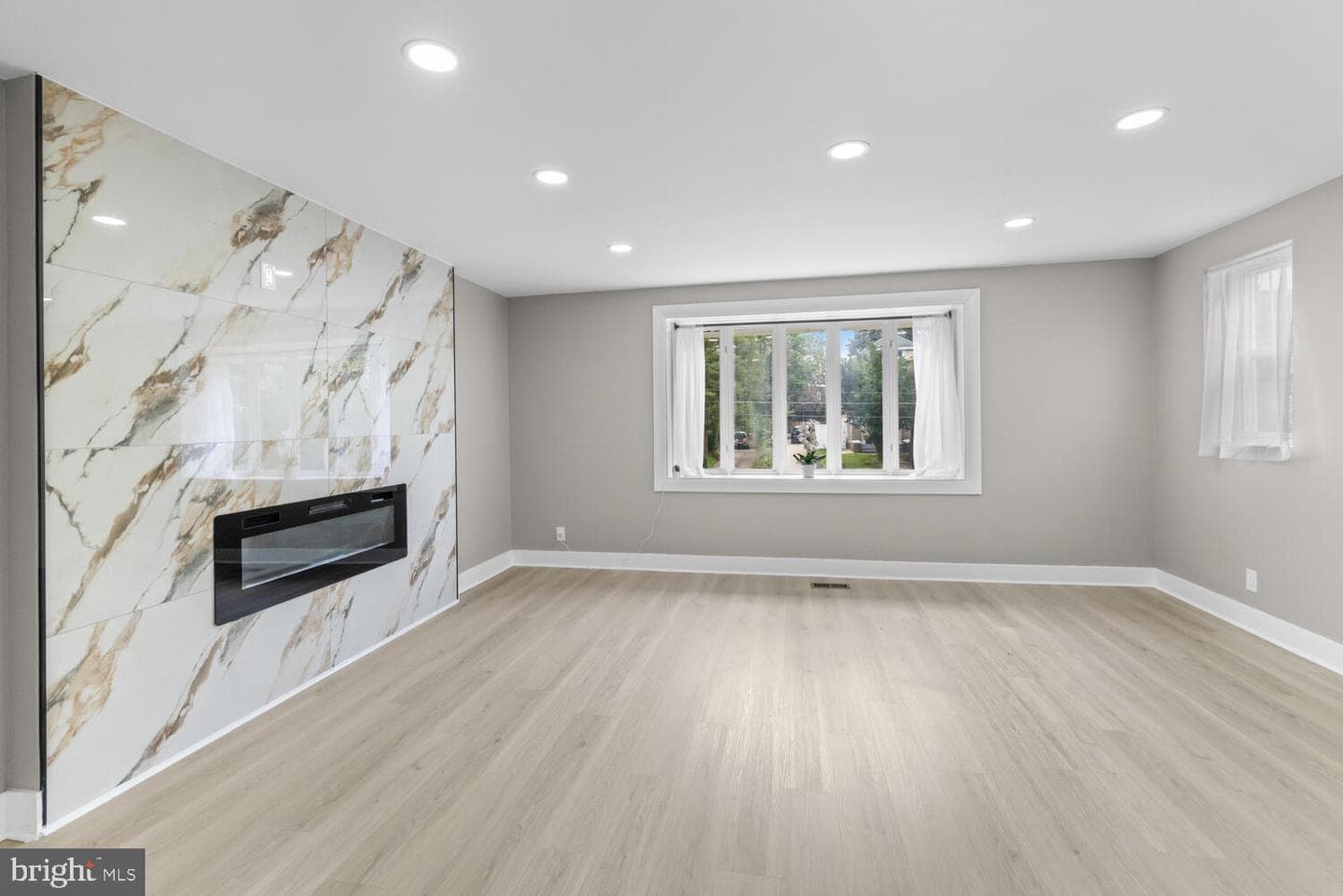 1051 E Vernon Road photo 7