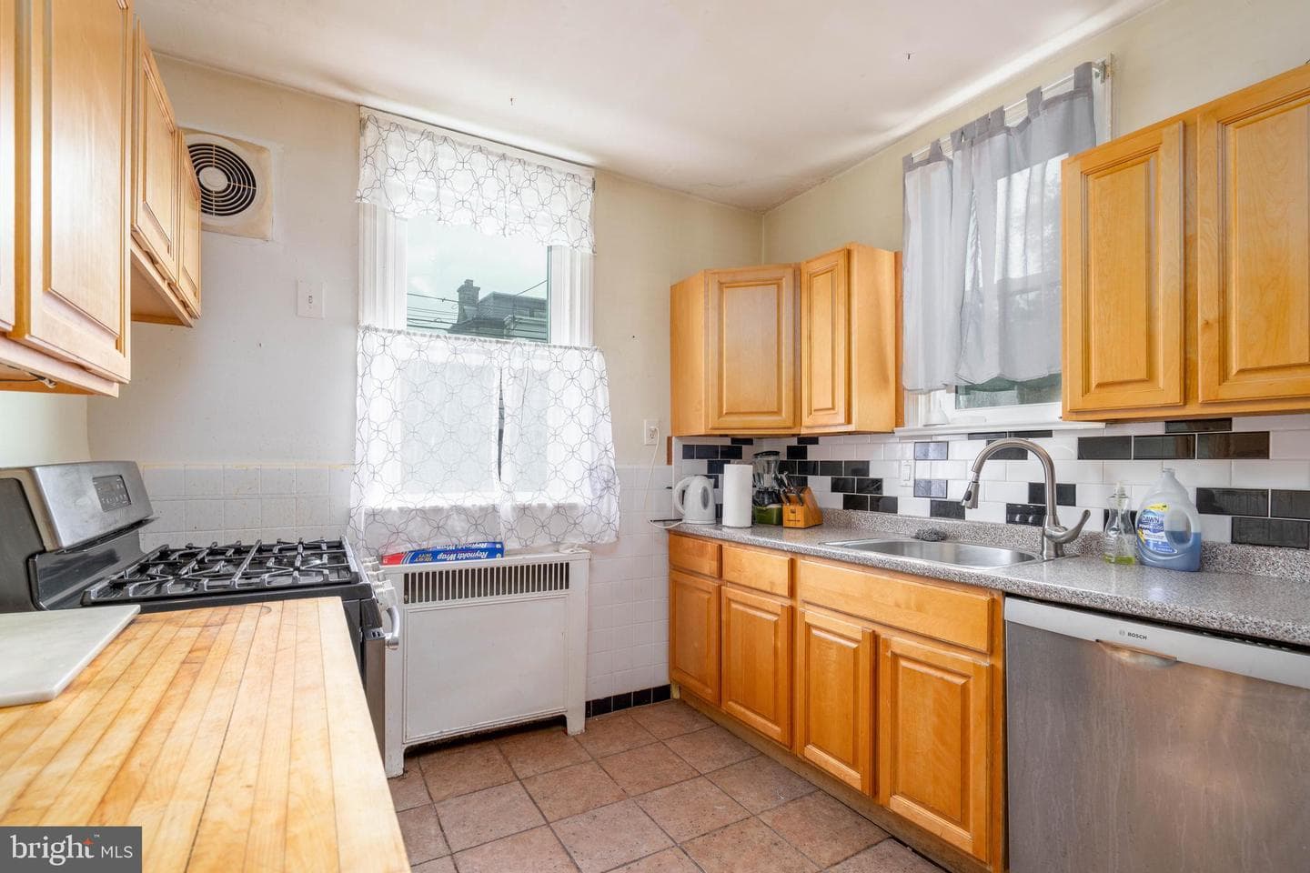 995 Harrison Street photo 6