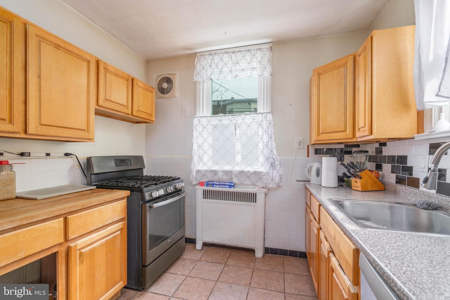 995 Harrison Street photo 7