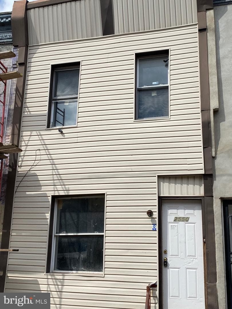 2550 N Gratz Street, Philadelphia