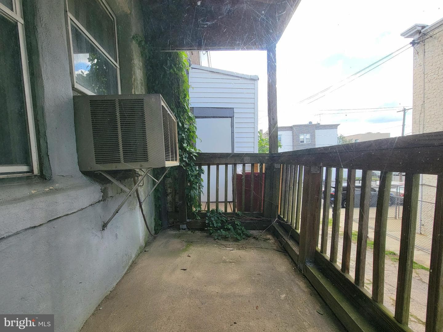 5447 Beaumont Avenue photo 15