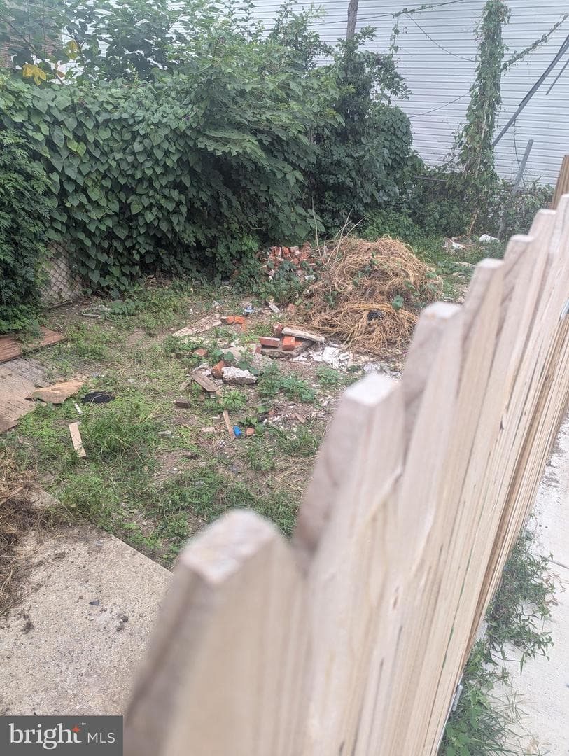 2622 Almond St photo 24