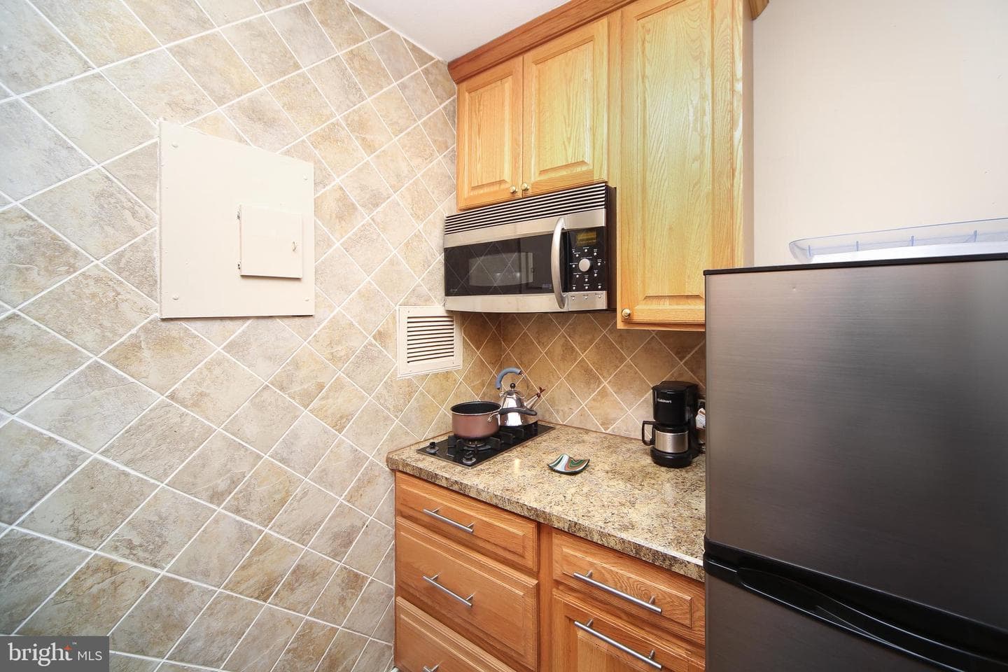 210 Locust Street #21e photo 5