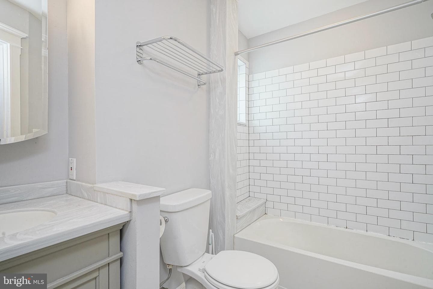 2545 S Warnock Street photo 8