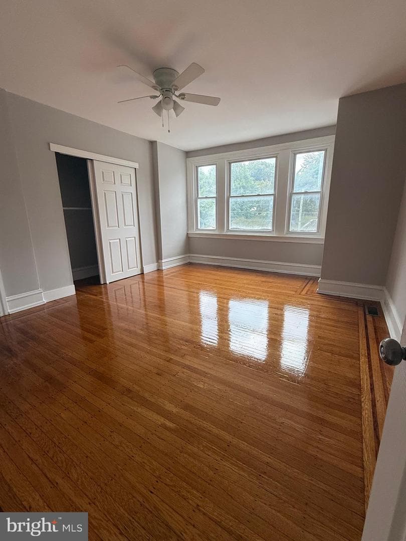 1439 W Olney Avenue photo 21