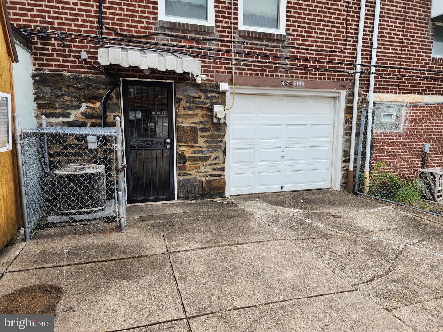 5132 Walker Street photo 31
