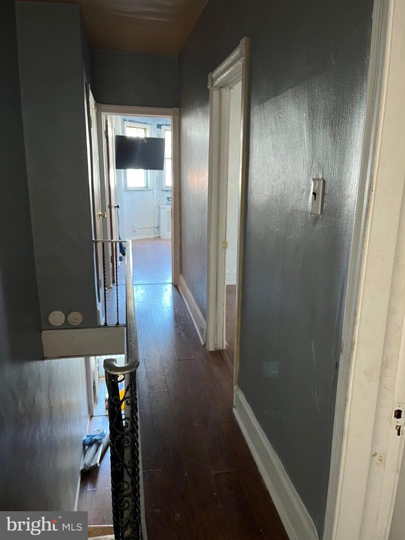 2056 Emily Street photo 3