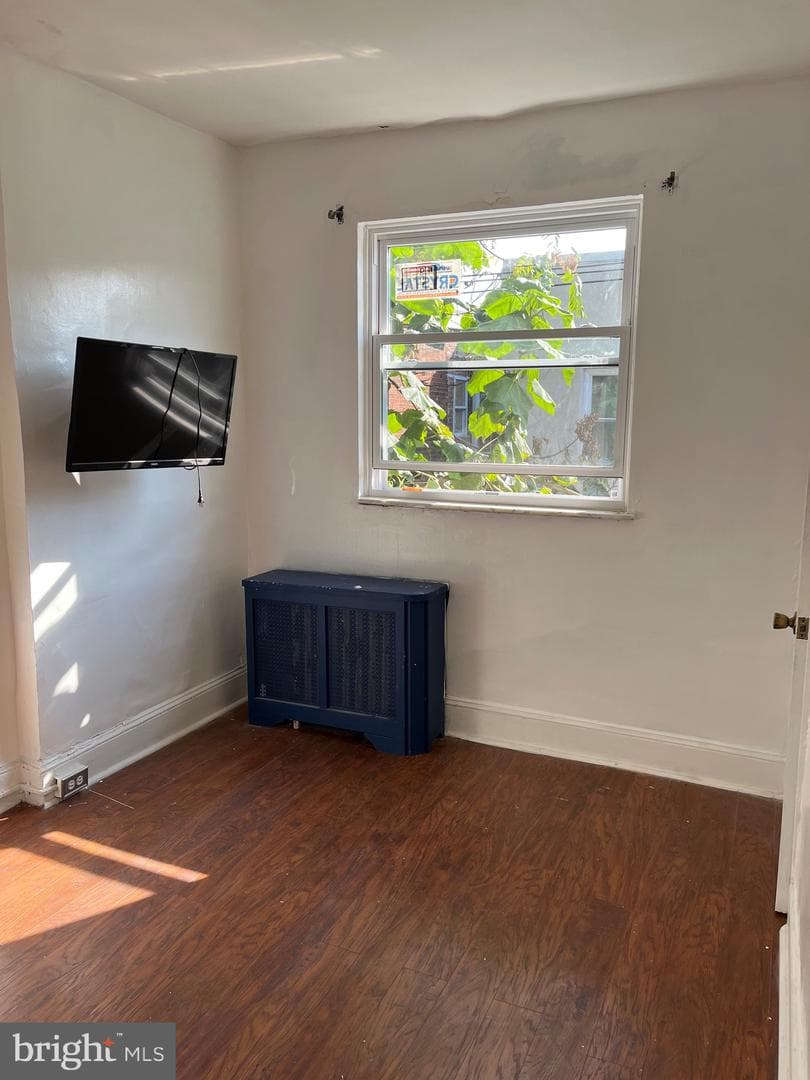 2056 Emily Street photo 8