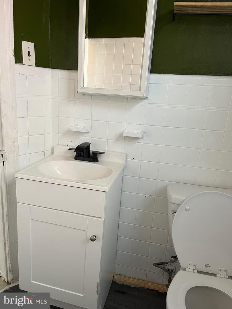 2056 Emily Street photo 9