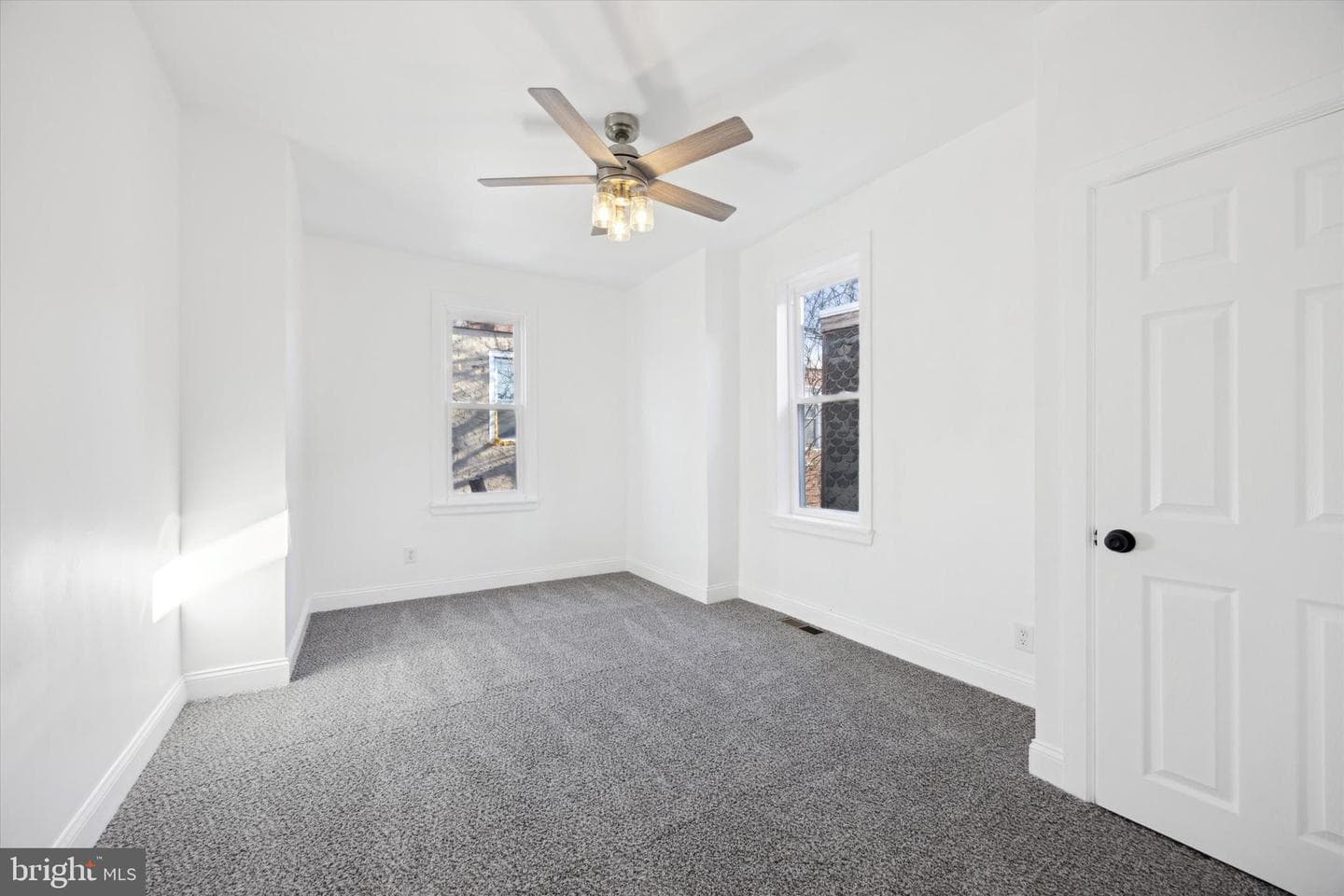 1829 S Alden Street photo 15