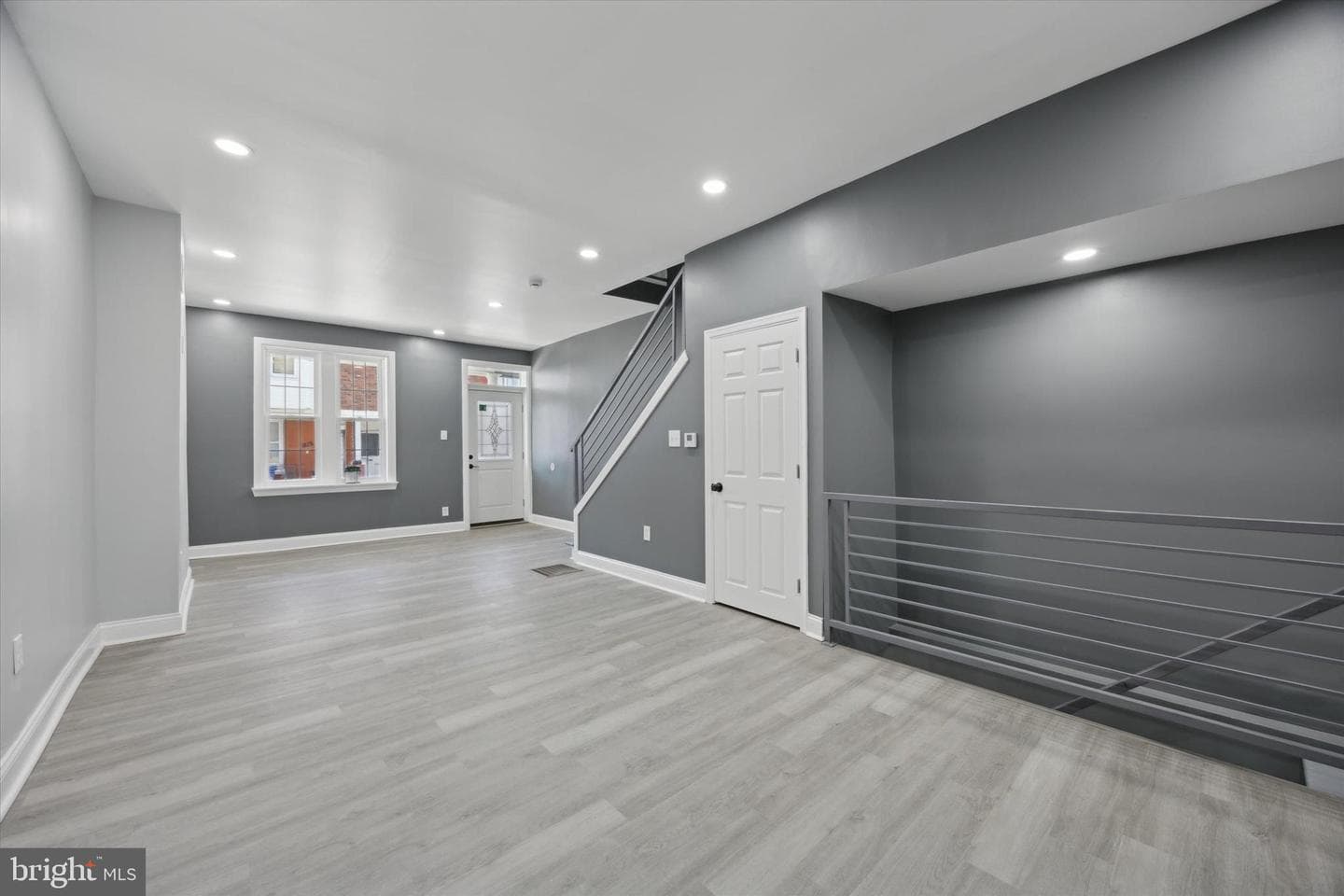 1829 S Alden Street photo 2