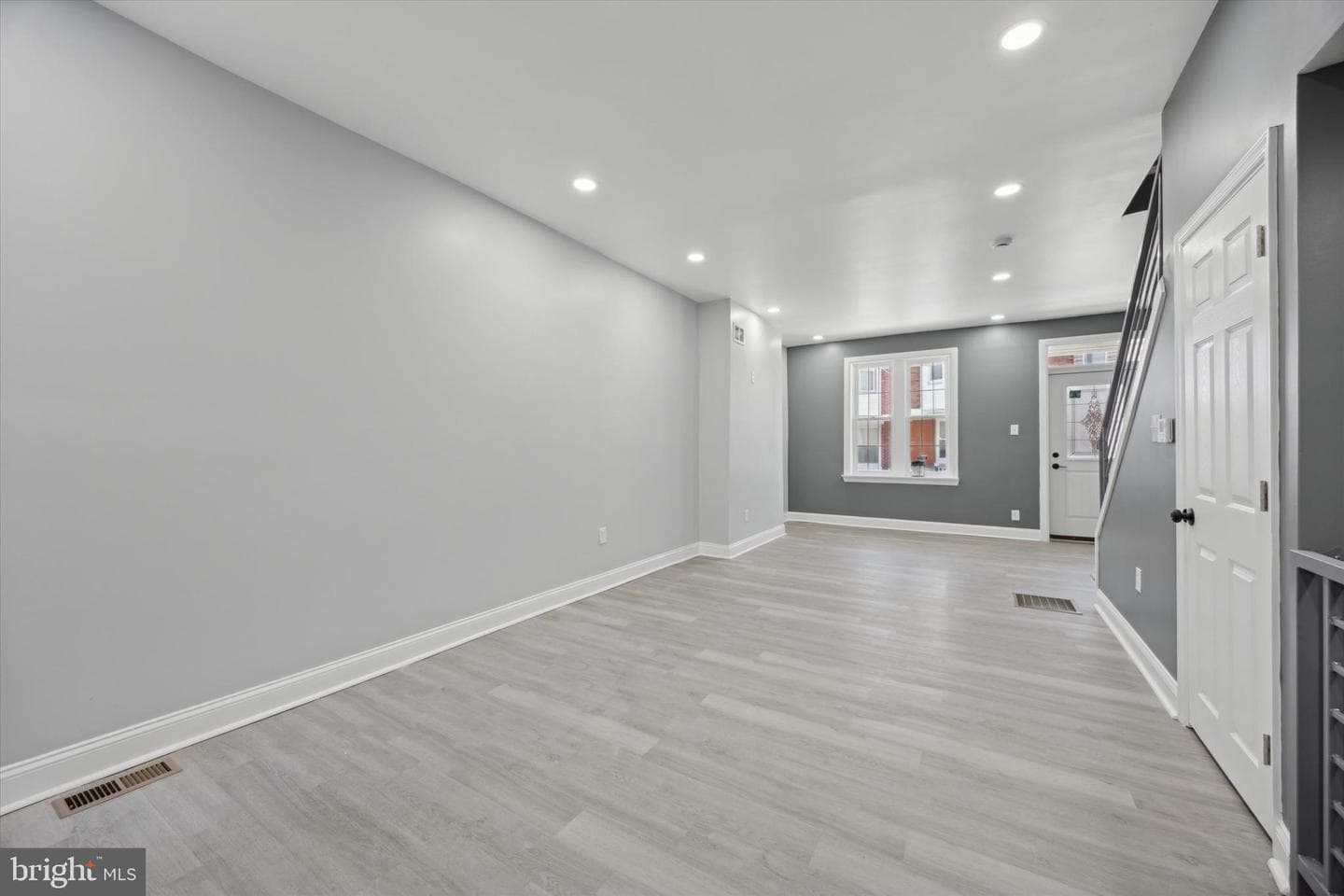 1829 S Alden Street photo 4