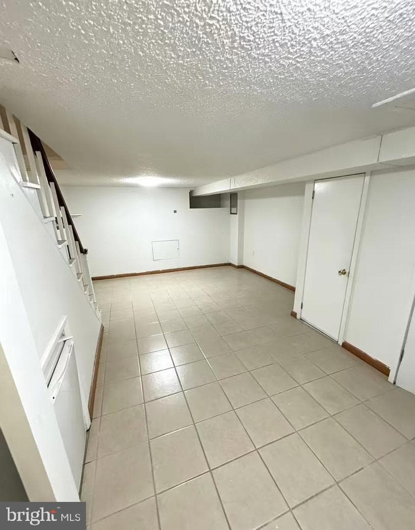 1858 Glendale Avenue photo 11