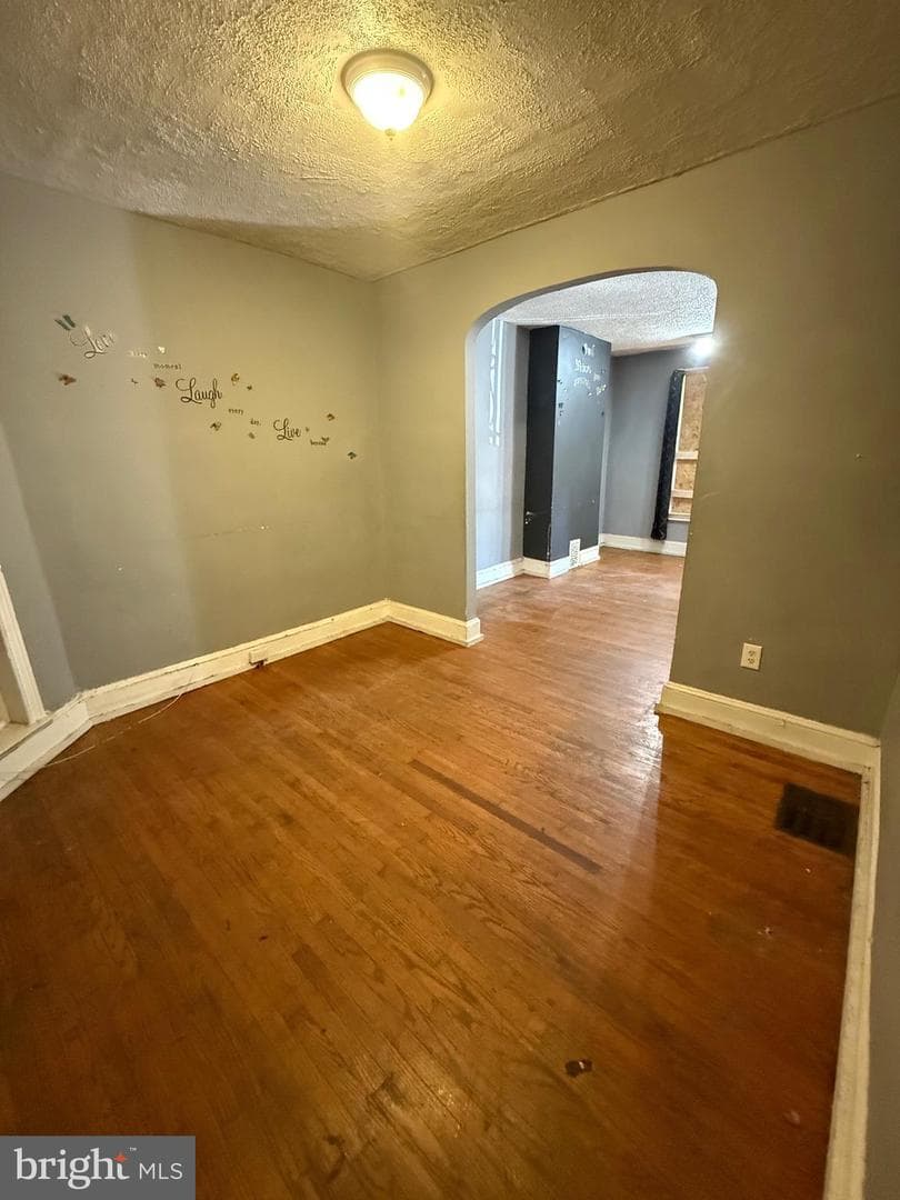 1412 N Hirst Street photo 5