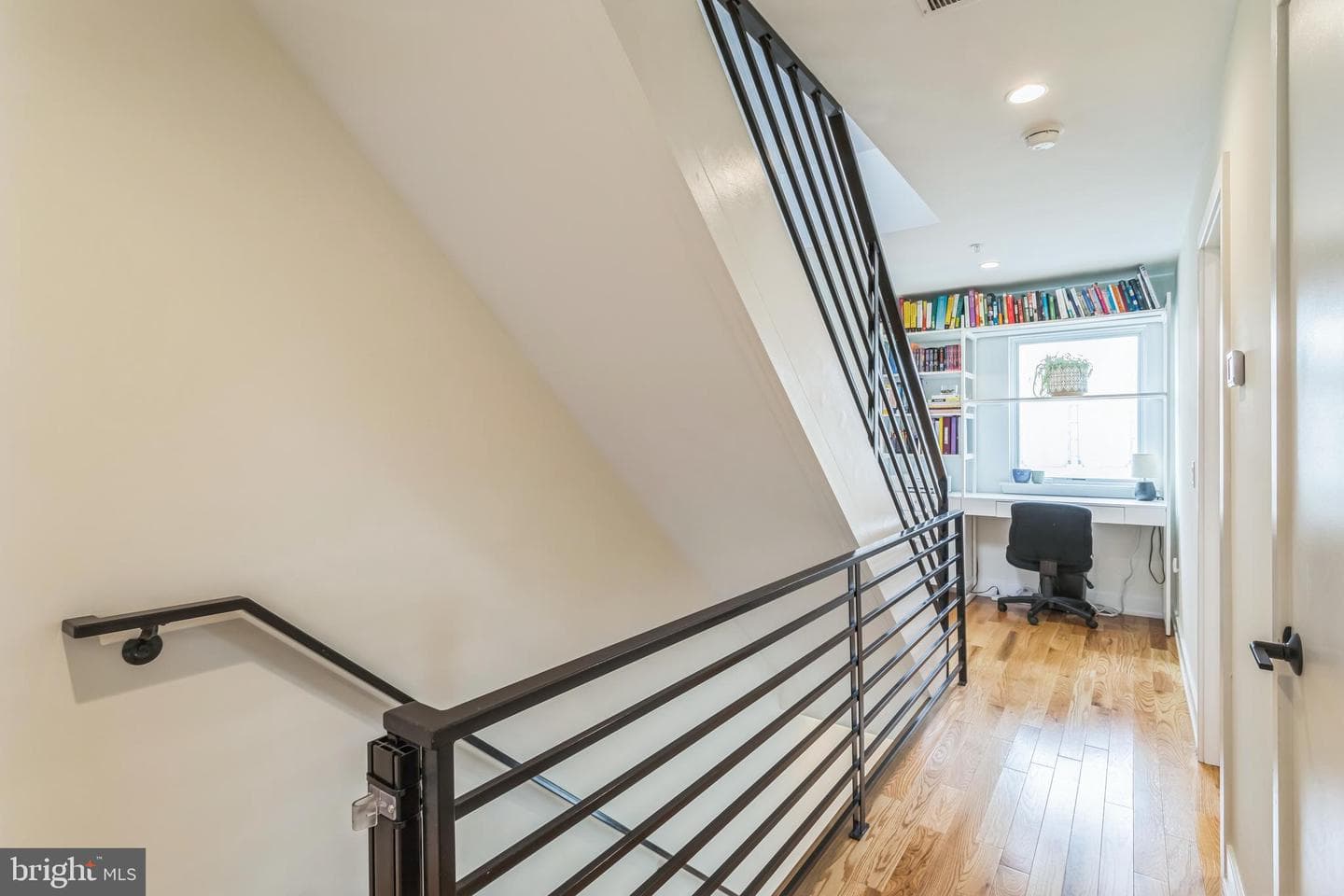 407 Salmon Street photo 15