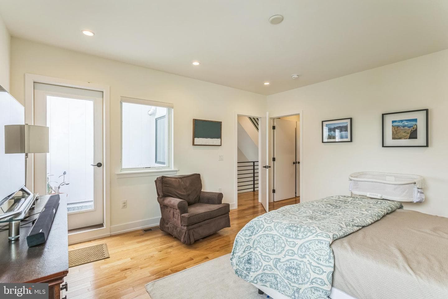 407 Salmon Street photo 24