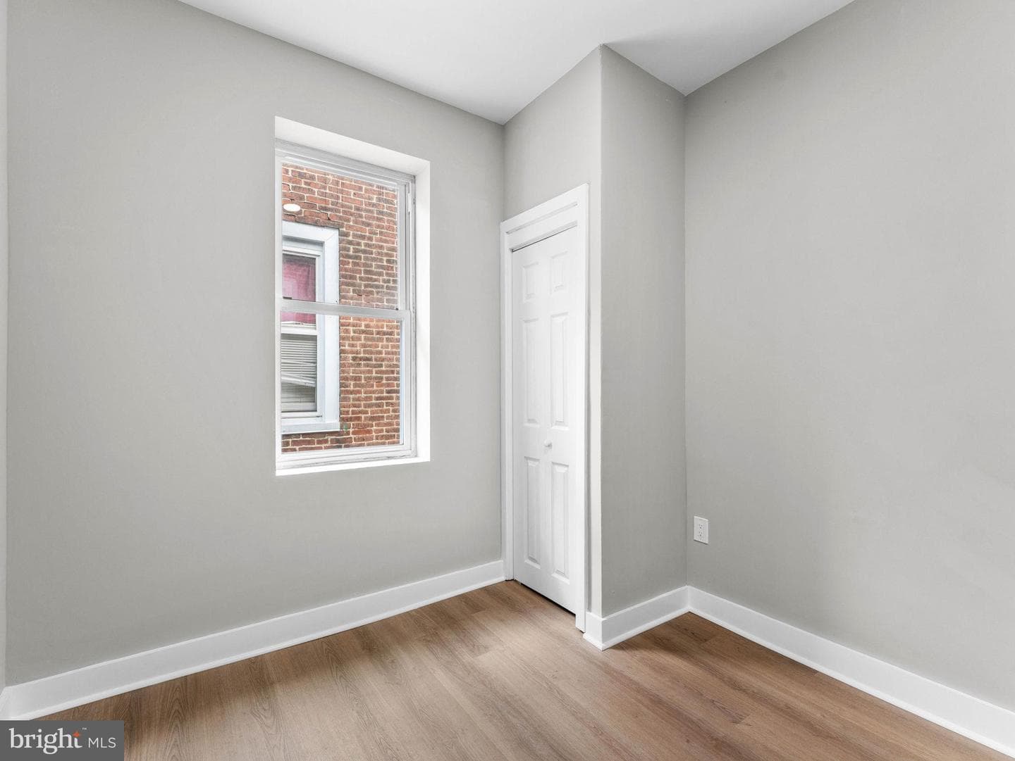 228 W Seymour Street photo 15
